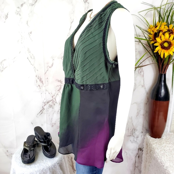 Lane Bryant Tops - Lane Bryant pretty lace trim sleeveless top